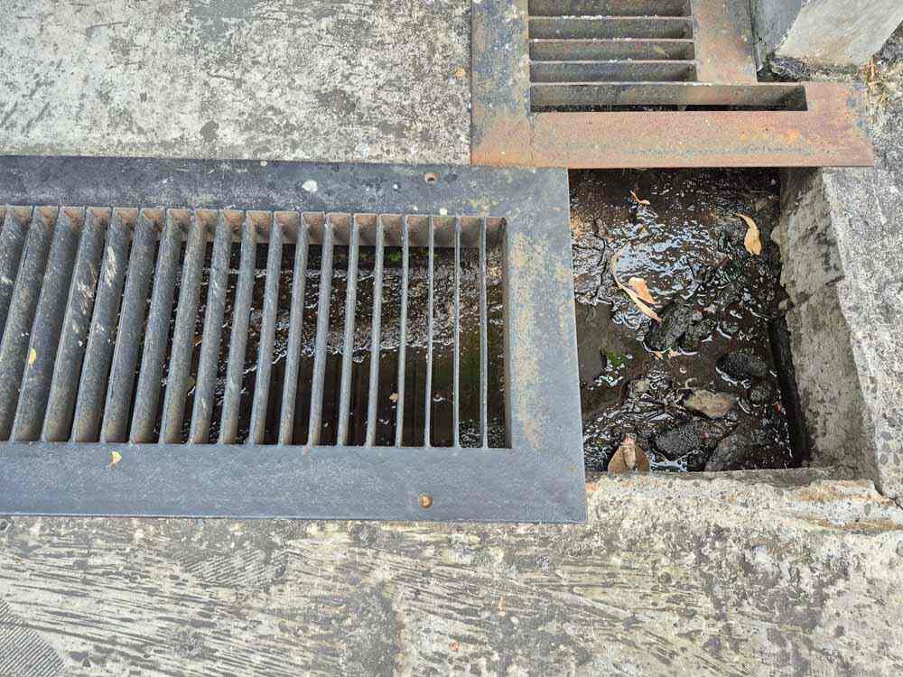 drain with stagnant water